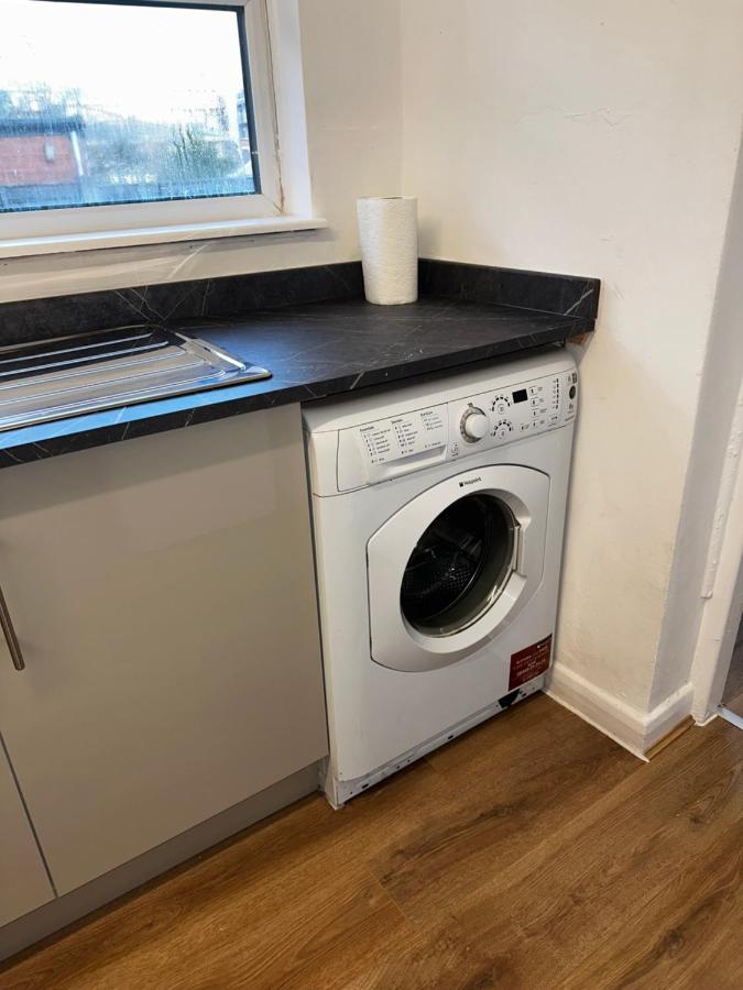 Stylish Town House - Modern Double - 3 Homestay Coventry